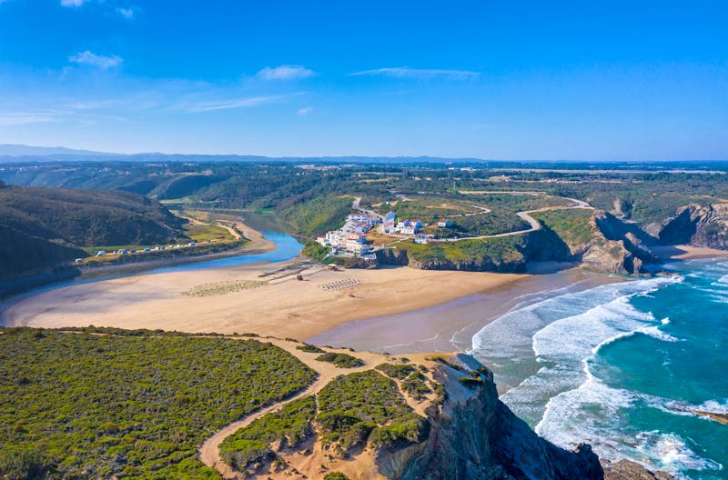 Strand von Odeceixe zwischen Alentejo und der Algarve - ©Joao - stock.adobe.com