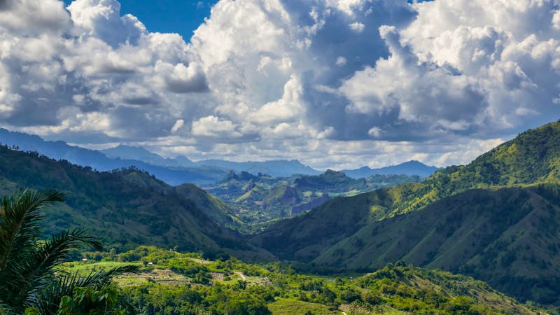 Aussichtpunkt Puncak Lakawan, Indonesien - ©Cyril Redor - stock.adobe.com