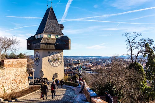 Der Uhrturm ist das Wahrzeichen der Stadt Graz &ndash; &copy; Gina Sanders - stock.adobe.com