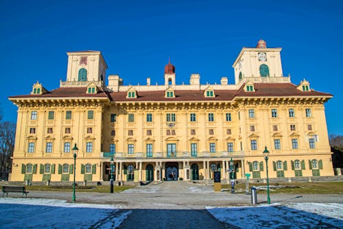 Schloss Esterhazy in Eisenstadt - Burgenland &ndash; &copy; st1909 - stock.adobe.com