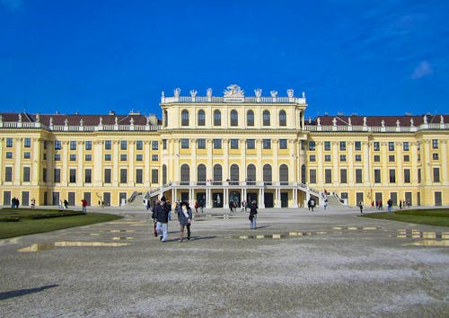 Schloss Schönbrunn bei Wien &ndash; &copy; Gisela Gerlach - Eberhardt TRAVEL