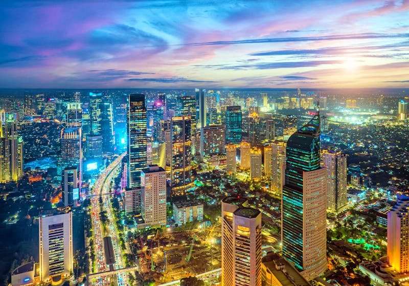 Jakarta - Sonnenuntergang über der Hauptstadt Indonesiens - ©munduuk - Adobe Stock