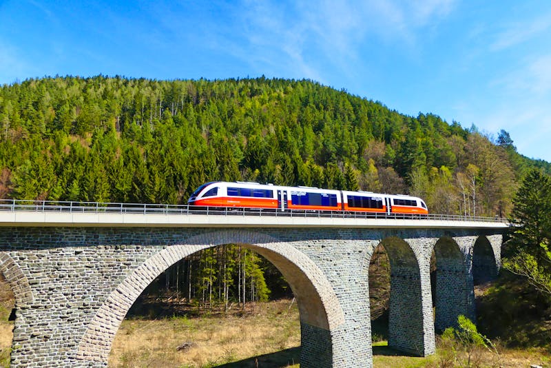 Die Aspangbahn zwischen Wechselgebirge und Wien - ©cagala - stock.adobe.com