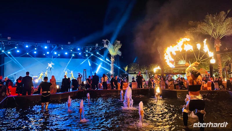 Abu Dhabi - Silvesterfeier Feuertänzerin - ©Reisebericht EHT
