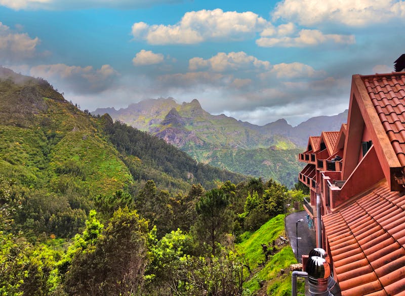 Ausblick vom Hotel Encumeada in die Bergwelt Madeiras - ©Philip Seidel - Eberhardt TRAVEL