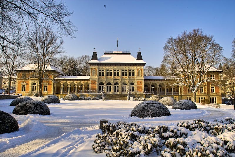 Bad Elster - Königliches  Kurhaus im Winter – ©Hotel König Albert Bad Elster
