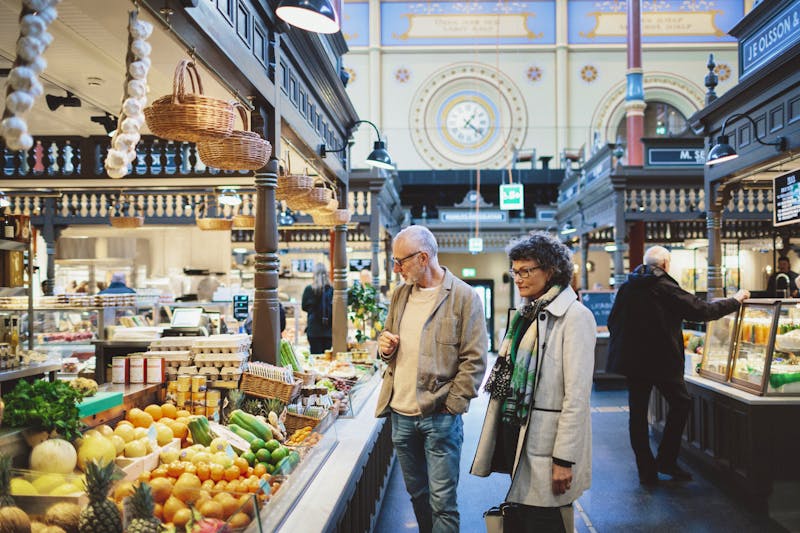 Markthalle Saluhall im Stadtviertel Östermalm in Stockholm - ©Anna Hugosson / mediabank.visitstockholm.com