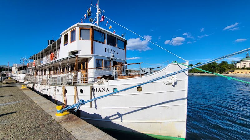 MS Diana am Anlegeplatz in Stockholm - ©Franziska Bergmann (Eberhardt TRAVEL)