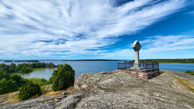 Spaziergang auf der Wikingerinsel Birka (Björkö) im Mälarsee - ©Franziska Bergmann (Eberhardt TRAVEL)