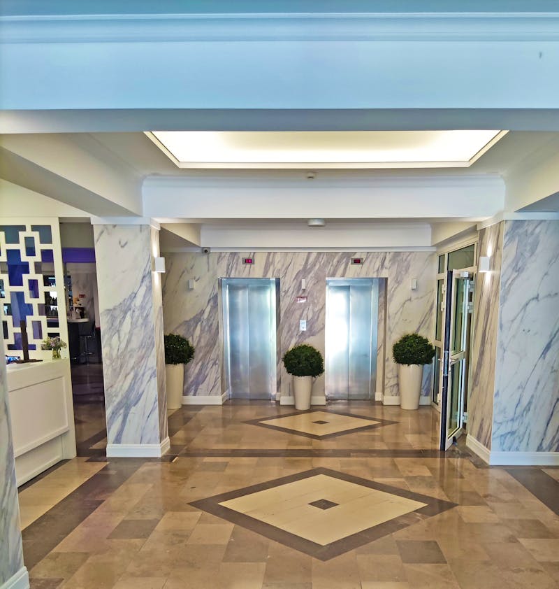 Alga Baltic Resort in Swinemünde - Aufzüge im Lobbybereich – ©Alga Baltic Resort