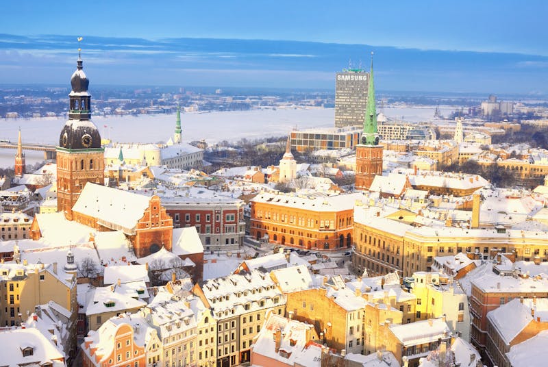 Riga im Winter - Blick auf die Altstadt und die Petrikirche - ©Ludmila Galchenkova - stock.adobe.com