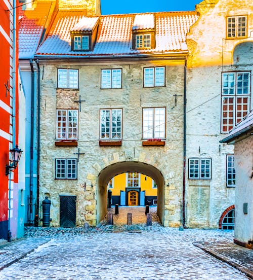 Riga im Winter - Spaziergang in der Altstadt &ndash; &copy; sergei_fish13 - stock.adobe.com