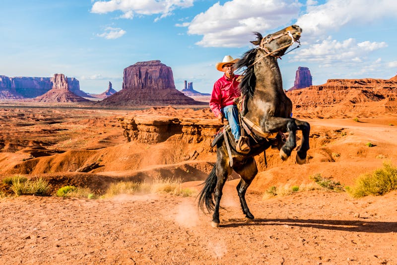 Cowboy im Monument Valley - ©Greg Meland - stock.adobe.com