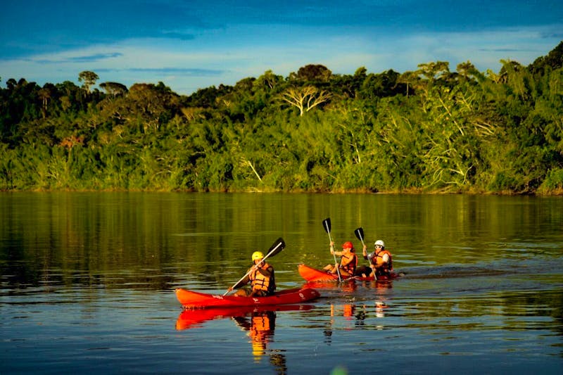 Kayakfahren im Amazonas-Gebiet in Ecuador - ©Napo Cultural Center Lodge