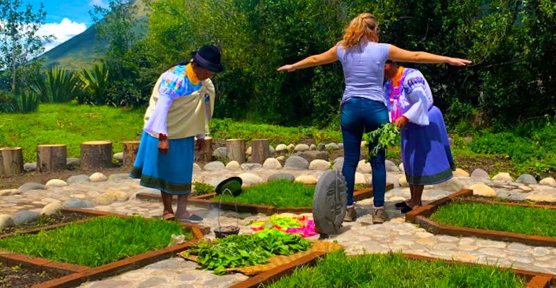 Besuch bei der Gemeinde von Angla bei Otavalo in Ecuador - ©Georeisen Fernanda Machado