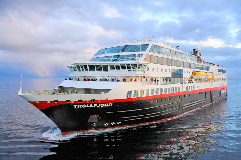 Hurtigruten-Schiff MS Trollfjord - ©Bjørn Eide - Hurtigruten