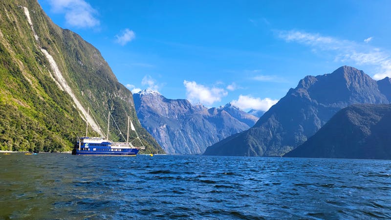 Milford Mariner im Milford Sound im Fiordland-Nationalpark - ©Franziska Bergmann - Eberhardt TRAVEL GmbH