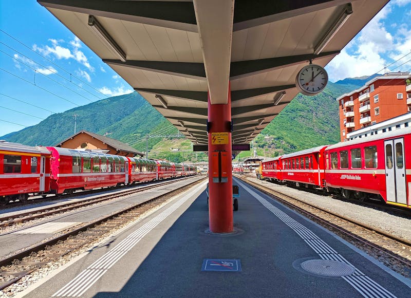 Bernina-Express im Bahnhof von Tirano - ©Gisela Gerlach - Eberhardt TRAVEL