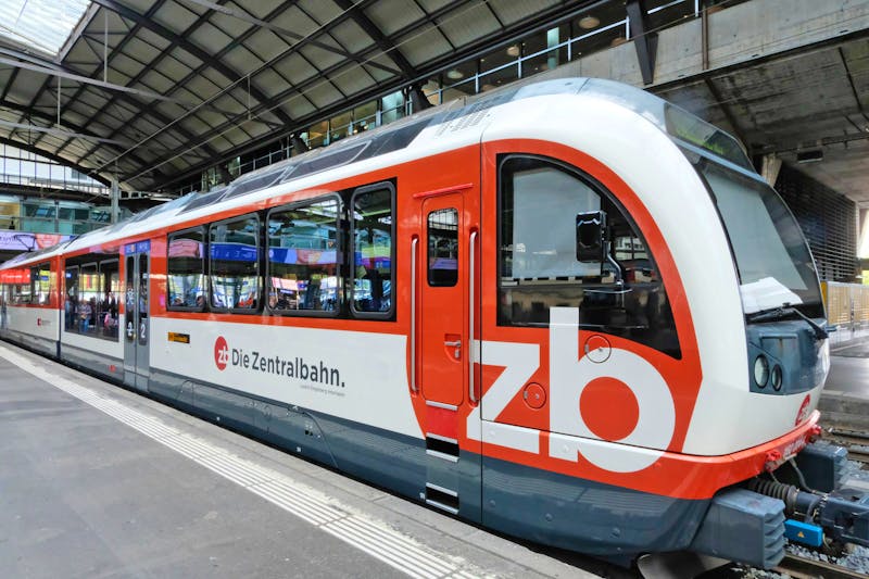 Luzern-Interlaken Express - Fahrt von Luzern über Interlaken nach Spiez - ©Andreas Kunzmann - Eberhardt TRAVEL
