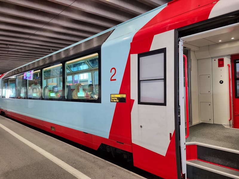 Fahrt mit dem Glacier-Express - Start am Bahnhof von Zermatt - ©Katrin Deutschbein - Eberhardt TRAVEL