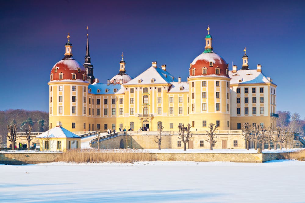 Schloss Moritzburg im Winter &ndash; &copy; santosha57 - stock.adobe.com