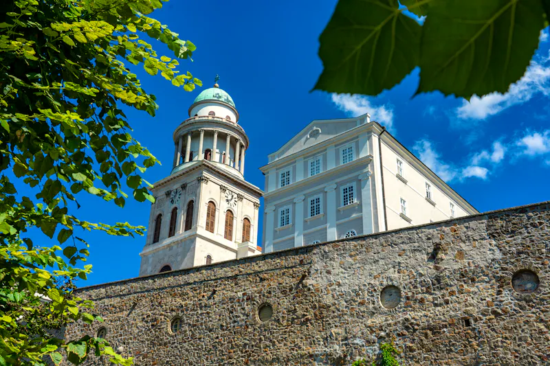 Erzabtei Martinsberg in Pannonhalma - UNESCO-Welterbe - &copy;Bernadett - stock.adobe.com