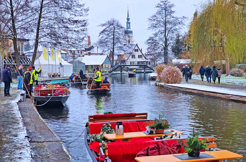 Spreewald-Kähne am großen Hafen in Lübbenau - ©Kristin Weigel - Eberhardt TRAVEL