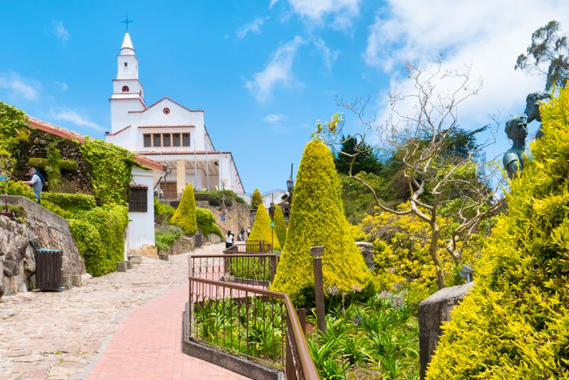 Kirche auf dem Cerro de Monserrate - dem Hausberg von Bogota - ©Mark Pitt Images - stock.adobe.com