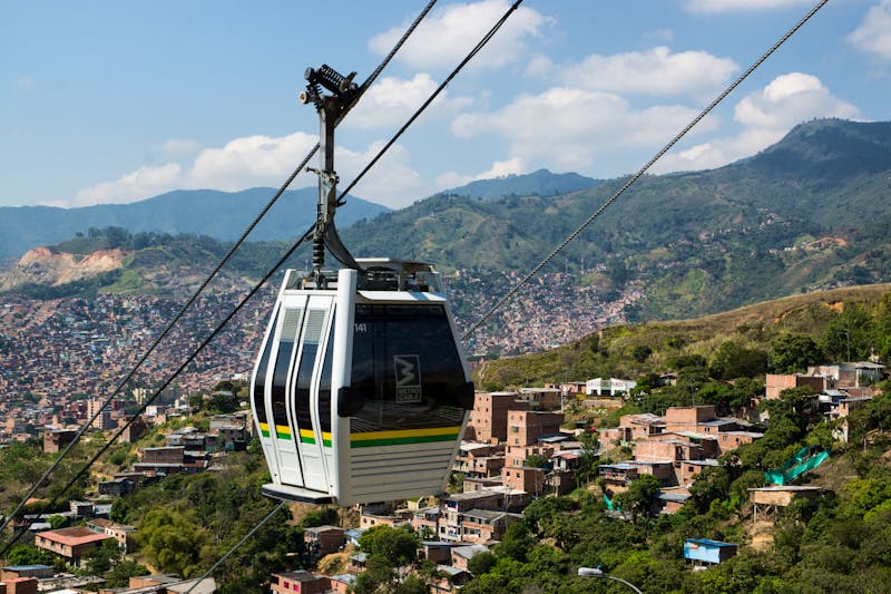 Seilbahn in Medellin - ©Anton Blanke - stock.adobe.com