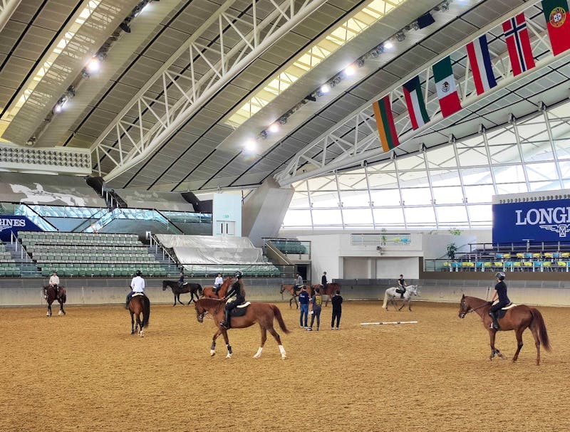 klimatisierte Reithalle im Al Shaqab Elite Reitsportzentrum in Doha - ©Sten Bernhardt - Eberhardt TRAVEL