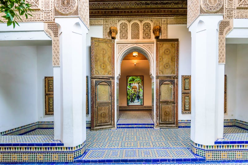 Besichtigung des Bahia-Palasts in Marrakesch - ©r_andrei - stock.adobe.com