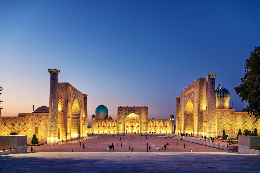 Samarkand Registan, Usbekistan &ndash; &copy; Falko Matte - stock.adobe.com