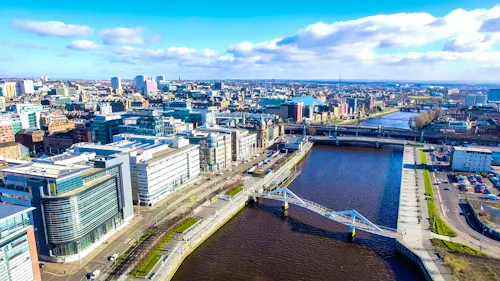 Glasgow am Fluss Clyde &ndash; &copy; TreasureGalore - stock.adobe.com
