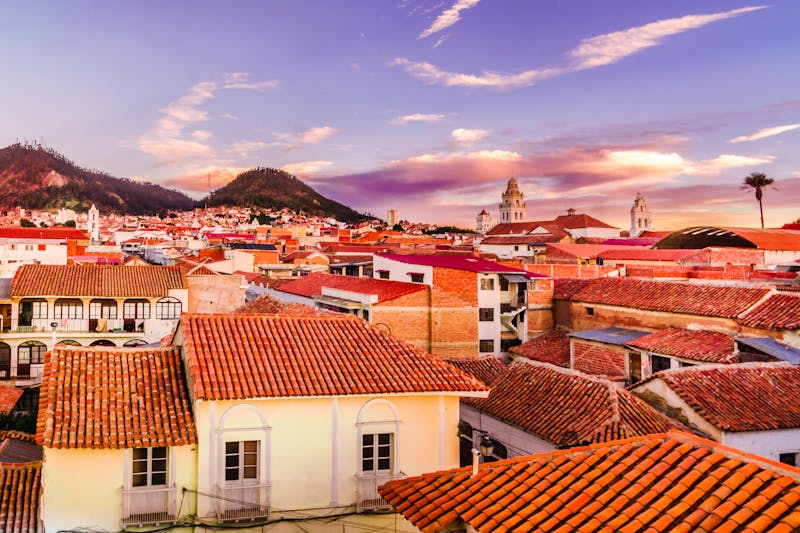 Sonnenuntergang über der Stadt Sucre in Bolivien - ©streetflash - stock.adobe.com