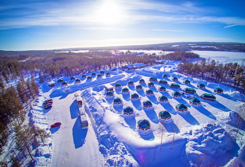 Arctic Snow Hotel bei Rovaniemi - Iglus mit Panoramadach - ©Visit Finland
