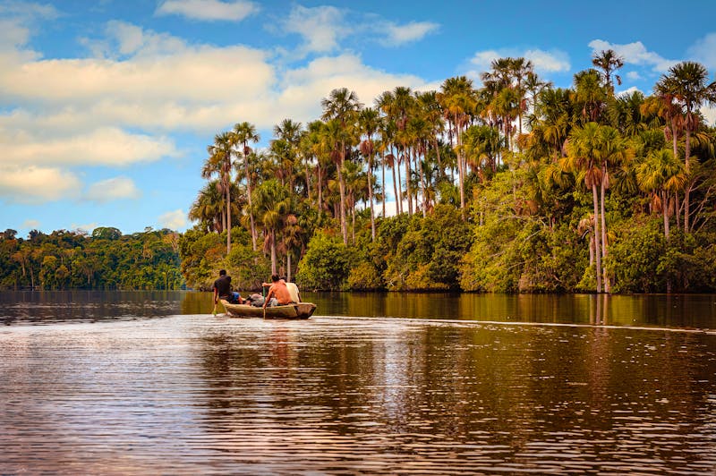 Bootsfahrt von Puerto Maldonado in den Amazonas-Regenwald - ©Maurizio De Mattei - stock.adobe.com