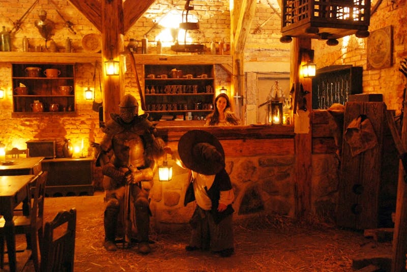 Mittelalterliches Hotel Restaurant 2 – ©