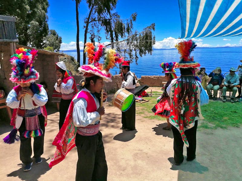 Tanz und Musik auf der Insel Taquile im Titicaca-See - ©Philip Seidel - Eberhardt TRAVEL