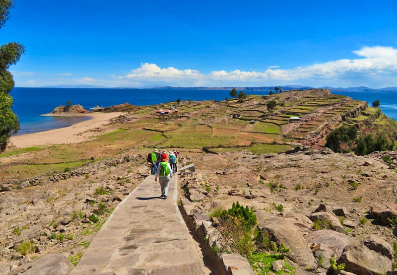 Spaziergang auf der Insel Taquile im Titicaca-See - ©Rico Manns - Eberhardt TRAVEL