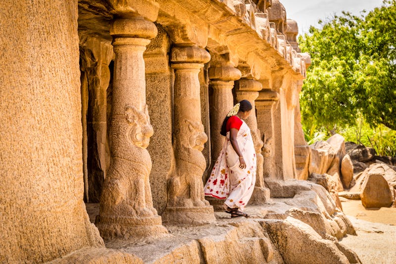 Mamallapuram (Mahabalipuram) - Inderin im Tempel Five Rathas - ©Matias Planas - Adobe Stock