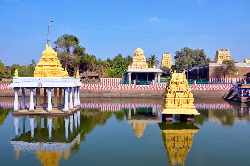 Kanchipuram in Tamil Nadu - Sri Varadaraja Tempel - &copy;suronin - stock.adobe.com