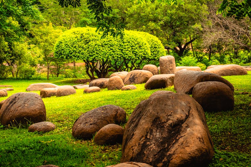 Puducherry in Tamil Nadu - Garten das Meditations- und Yogazentrums Auroville - The City of Dawn - ©Snap Royce Photo Co. - stock.adobe.com