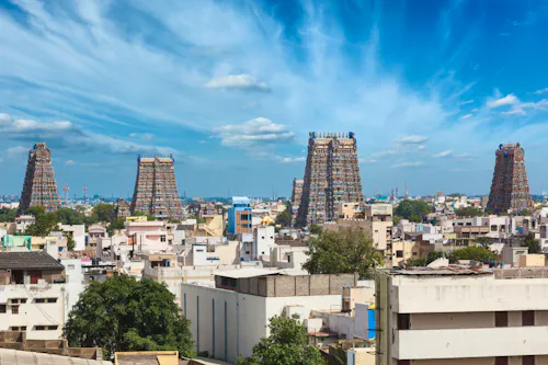 Madurai - Blick auf die City mit den Sri Menakshi Tempeln &ndash; &copy; Dmitry Rukhlenko - stock.adobe.com