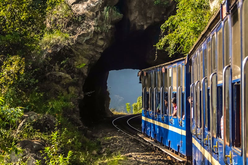 Udhagamandalam (Ooty) - Eisenbahnstrecke in den Nilgiri-Bergen von Ooty nach Coonoor - ©Denis - stock.adobe.com