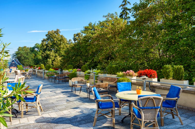 Ensana Thermal Heviz Health Spa Hotel in Heviz - Terrasse vom Espresso Café – ©Ensana
