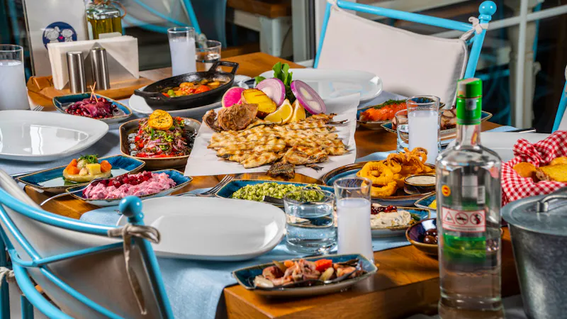 Traditionelles griechisch-zypriotisches Essen - &copy;barkn - stock.adobe.com