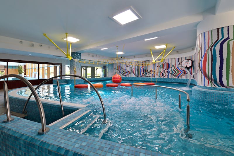 Danubius Hotel Bük in Bük - Familienpool – ©Danubius Hotel Bük