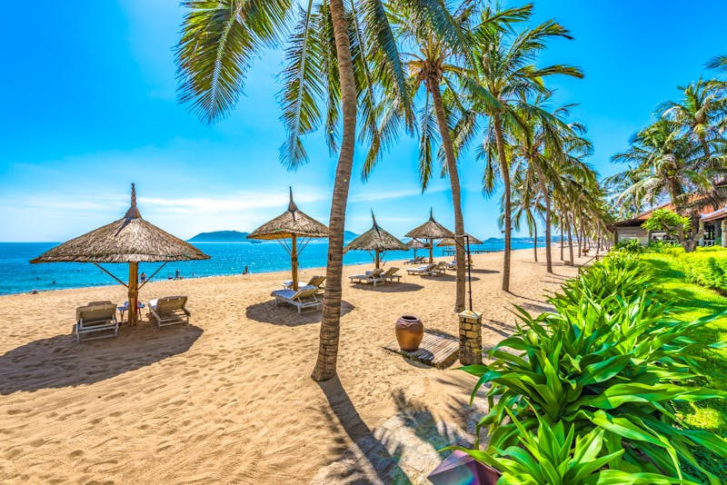 Tropische Küste am paradiesischen Strand in Nha Trang - Vietnam - ©DreamArchitect - stock.adobe.com