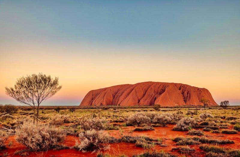 Malerischer Blick auf den Uluru (Ayers Rock) im Zentrum Australiens - ©wirestock - envato