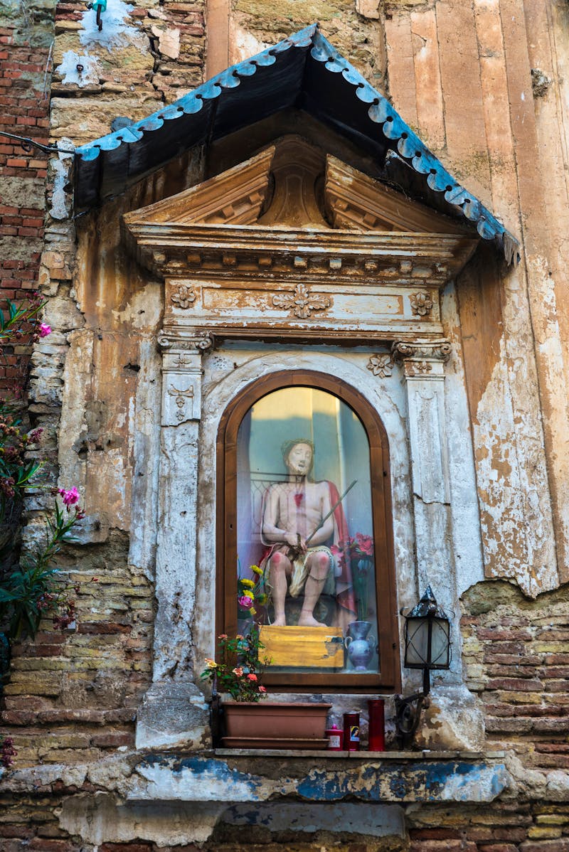 Mafiaort Corleone auf Sizilien - Altar mit Jesus Christus in der Altstadt - ©jordi2r - stock.adobe.com